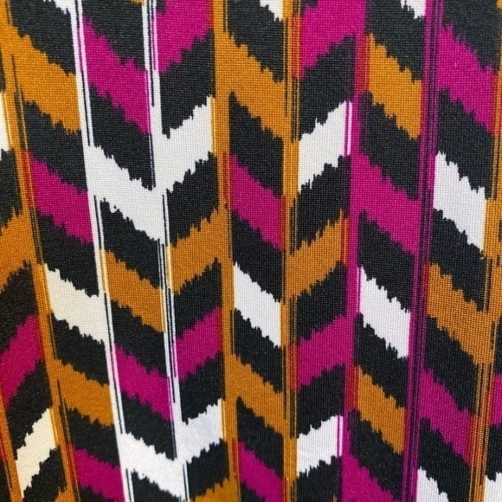 Misia Geometric Striped Flowy Top - Picture 4 of 9